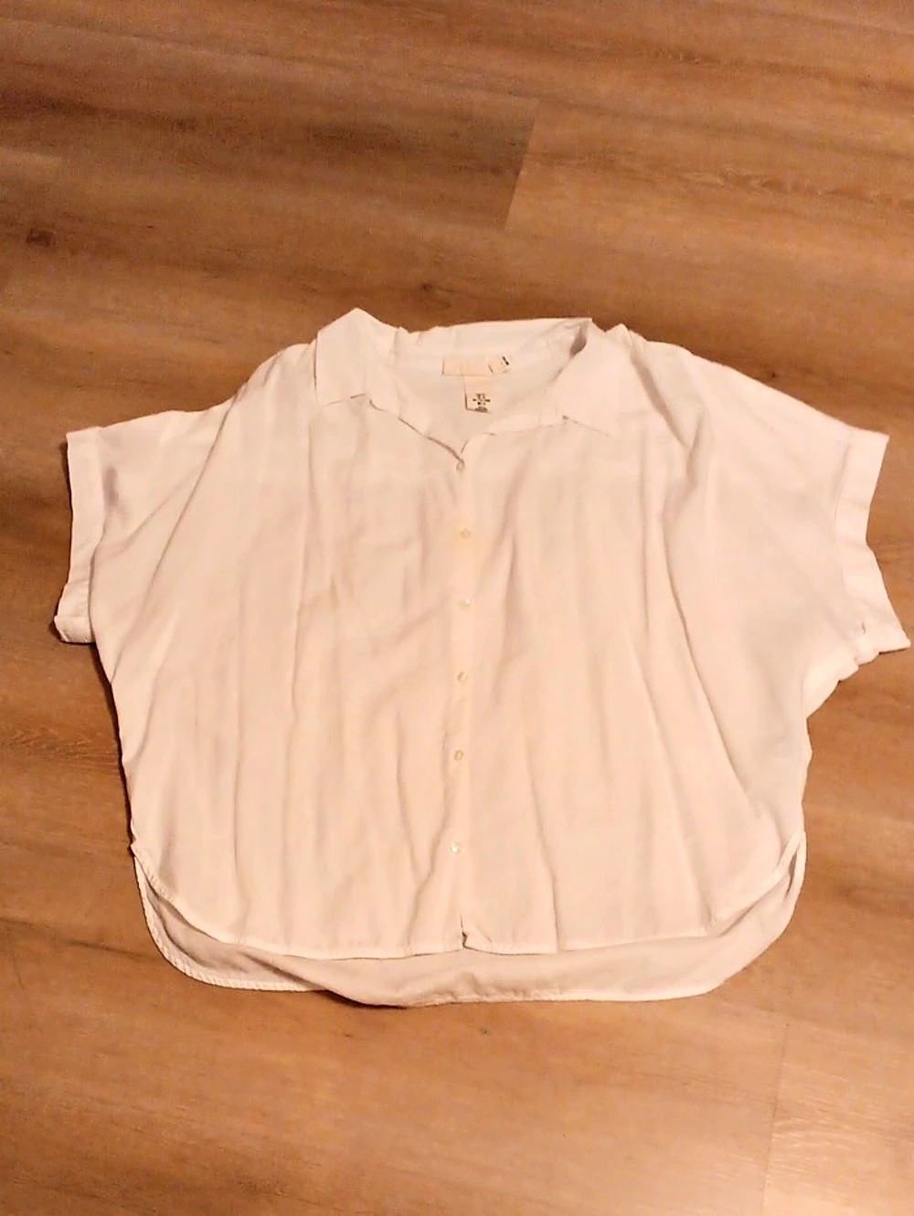 H&M Women's Button Front Top in White Size XL